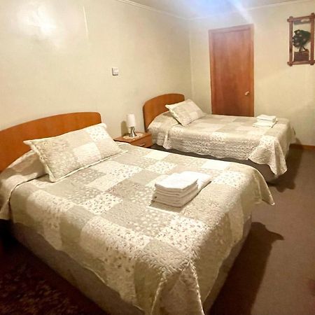 Hospedaje Baquedano Пуерто Наталес Екстериор снимка
